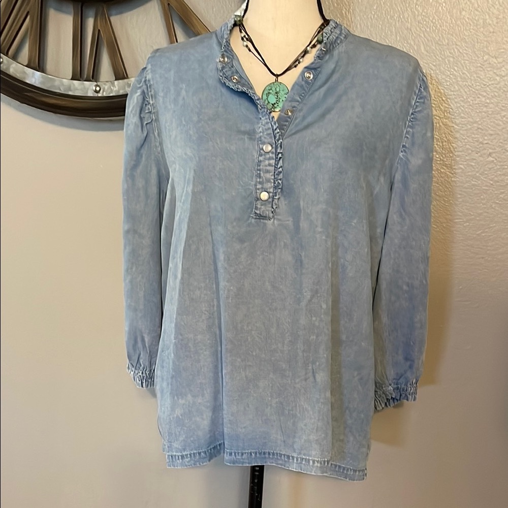 JANE & DELANCEY Women's Blue Denim Top